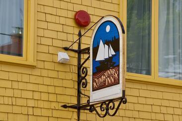 هتل Rum Runner Inn