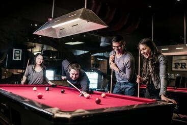 هتل The Frobisher Inn