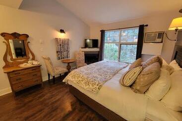 هتل The Georgetown Inn