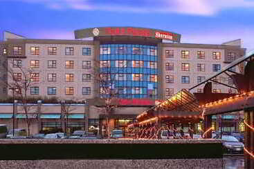 Grand Park Hotel Vancouver Airport, Ascend Hotel Collection