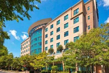 Grand Park Hotel Vancouver Airport, Ascend Hotel Collection
