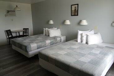 مُتل Cardston Inn