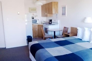 مُتل Cardston Inn