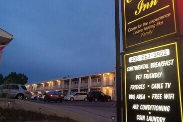 مُتل Cardston Inn