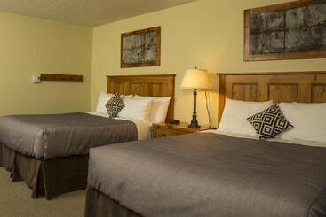 مُتل Red Tree Lodge