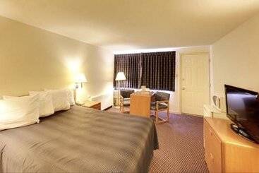 مُتل Travelers Inn