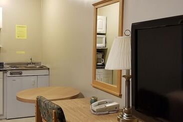 Athabasca Lodge Motel