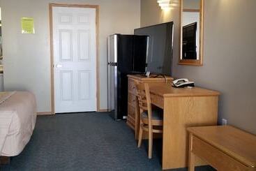 Athabasca Lodge Motel