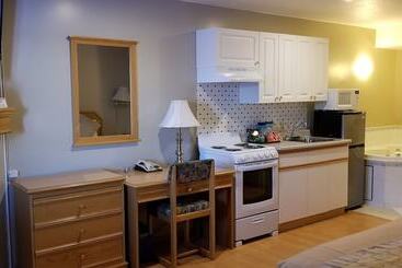 Athabasca Lodge Motel