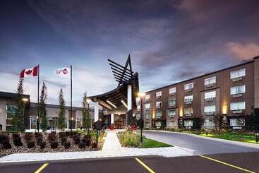 هتل Best Western Plus Edmonton Airport