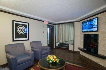 هتل Best Western Plus Edmonton Airport