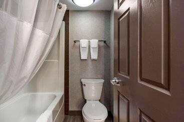 هتل Best Western Plus West Edmonton
