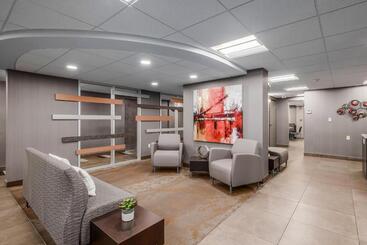 Coast Calgary Downtown Hotel & Suites By Apa