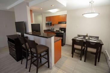 Coast Calgary Downtown Hotel & Suites By Apa