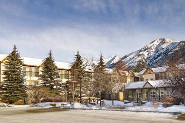 Coast Canmore Hotel & Conference Centre