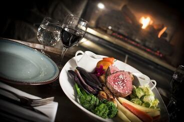 Coast Canmore Hotel & Conference Centre