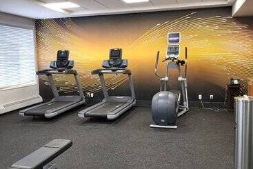 هتل Hilton Garden Inn Calgary Airport