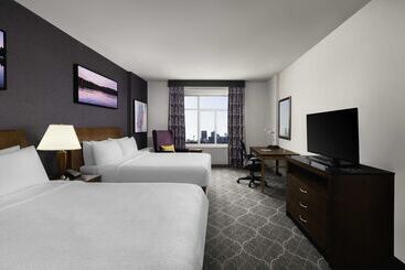 هتل Hilton Garden Inn Calgary Airport