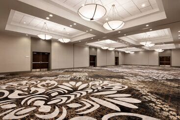 هتل Hilton Vancouver Airport