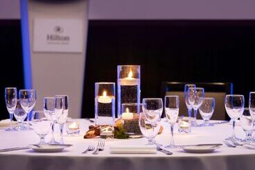 هتل Hilton Vancouver Airport