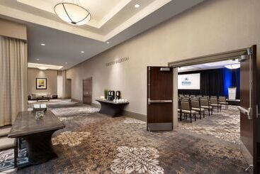 هتل Hilton Vancouver Airport