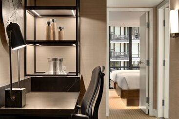 هتل Hilton Vancouver Airport