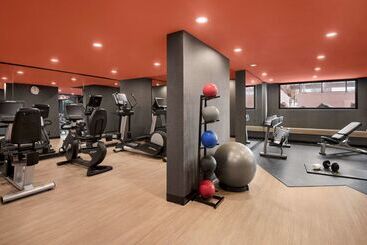 هتل Hilton Vancouver Airport