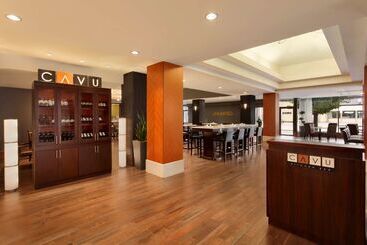 هتل Hilton Vancouver Airport