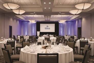 هتل Hilton Vancouver Airport
