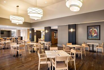 هتل Hilton Vancouver Airport