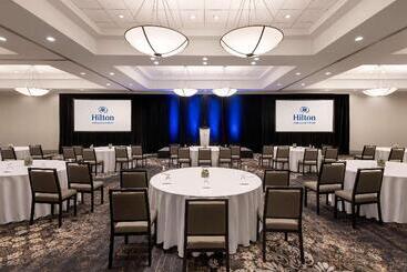 هتل Hilton Vancouver Airport