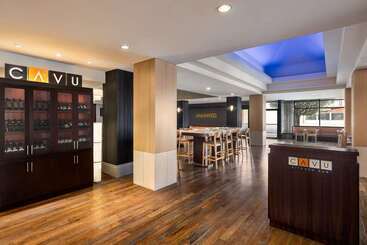 هتل Hilton Vancouver Airport