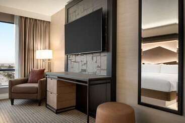 هتل Hilton Vancouver Airport