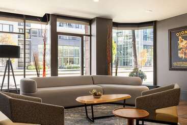 هتل Hilton Vancouver Airport