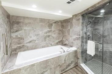 Niagara Falls Marriott Fallsview Hotel & Spa