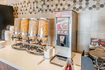 Quality Hotel Dorval Aeroport