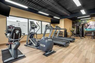 Quality Hotel Dorval Aeroport