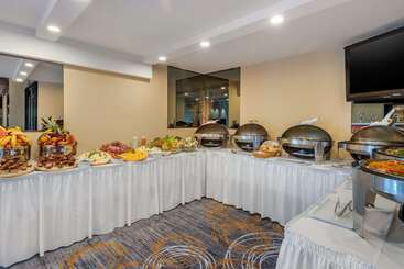 Quality Hotel Dorval Aeroport