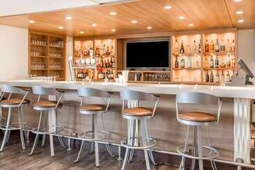 Quality Hotel Dorval Aeroport