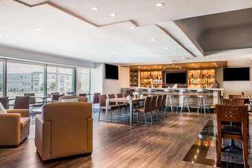 Quality Hotel Dorval Aeroport