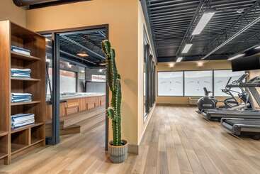 Quality Hotel Dorval Aeroport
