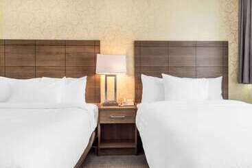 Quality Hotel Dorval Aeroport
