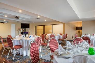 Quality Hotel Dorval Aeroport