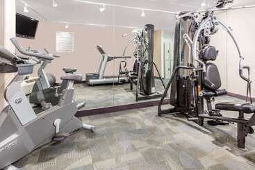 هتل Ramada By Wyndham Kamloops
