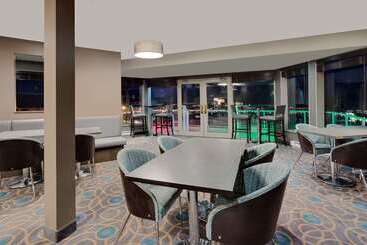 هتل Ramada By Wyndham Kamloops