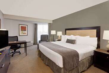 هتل Ramada By Wyndham Kamloops