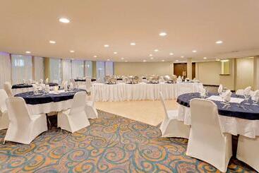 هتل Ramada By Wyndham Kamloops