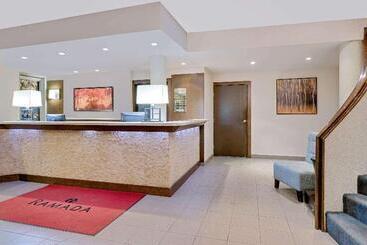 هتل Ramada By Wyndham Kamloops