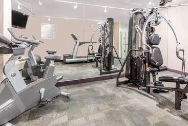 هتل Ramada By Wyndham Kamloops
