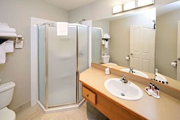 هتل Balcomo, A Ramada By Wyndham